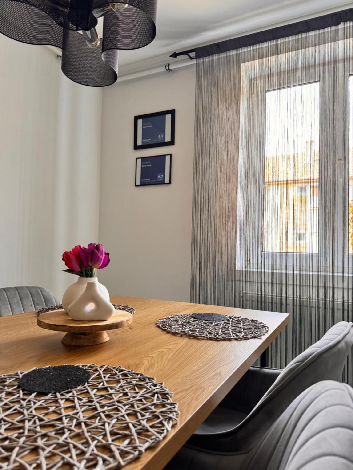 Caris Home Hunedoara Buitenkant foto